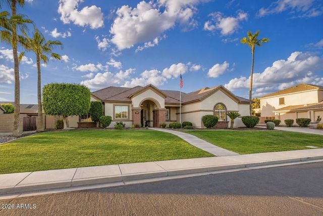 6940 E GRANDVIEW Street, Mesa, AZ 85207