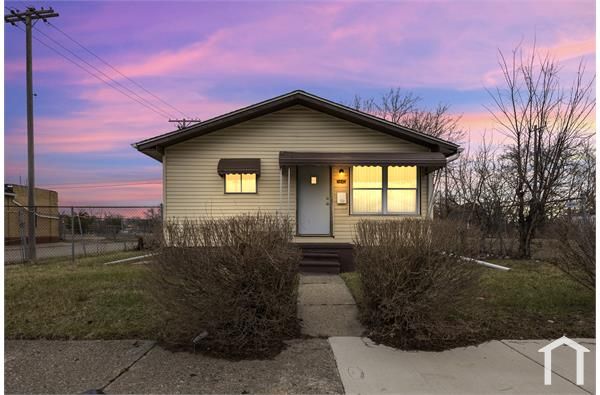 3842 Tuxedo St, Detroit, MI 48206
