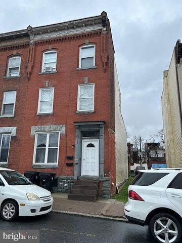 32 Evergreen St, Harrisburg, PA 17104