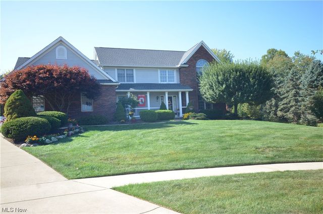 858 Olde Orchard Dr, Tallmadge, OH 44278