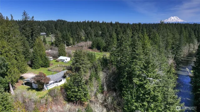 12833 Squaw Wood Lane SE, Rainier, WA 98576