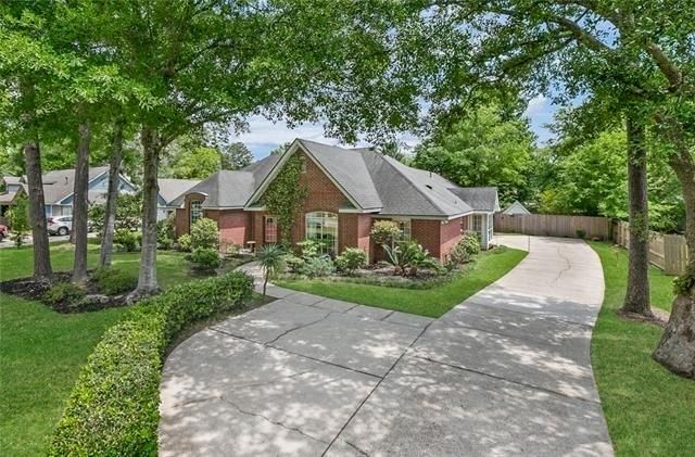 219 Nottoway Dr, Mandeville, LA 70471