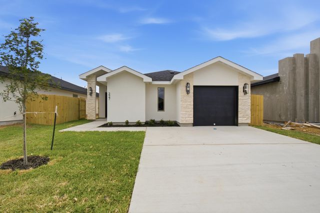 227 Lusitano Dr, Laredo, TX 78046