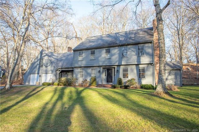 69 Otter Cove Dr, Old Saybrook, CT 06475