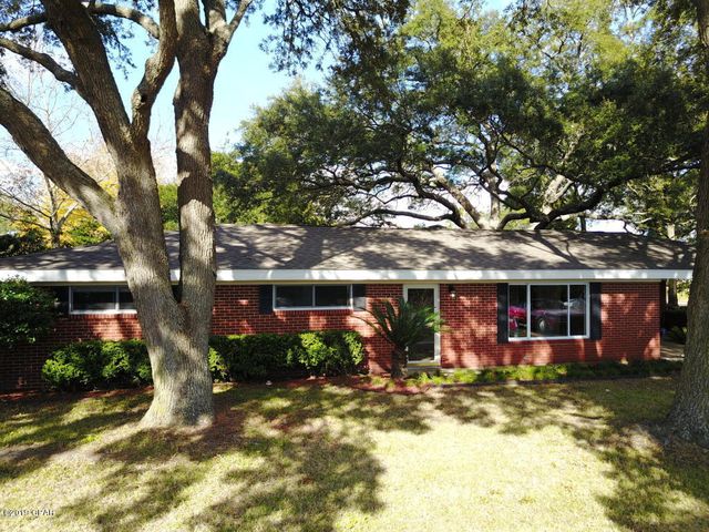 303 Bayshore Dr, Panama City Beach, FL 32407