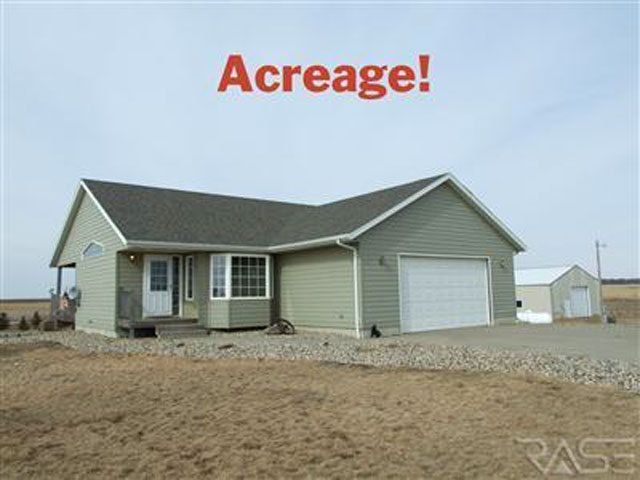 26585 454th Ave, Parker, SD 57053
