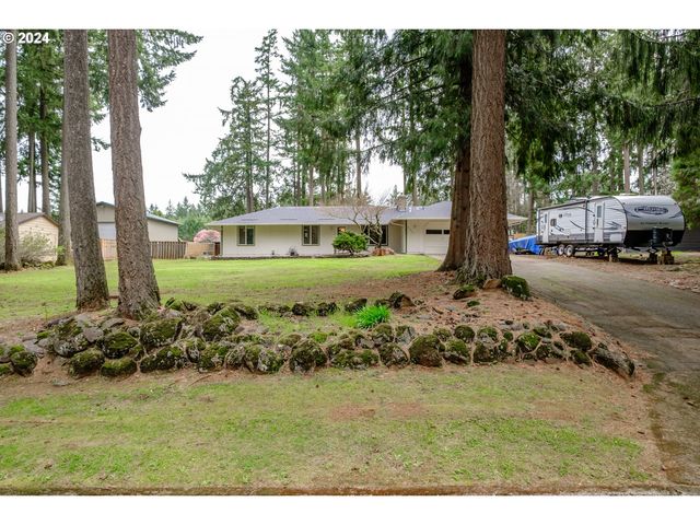 21950 S  Foothills Ave, Oregon City, OR 97045