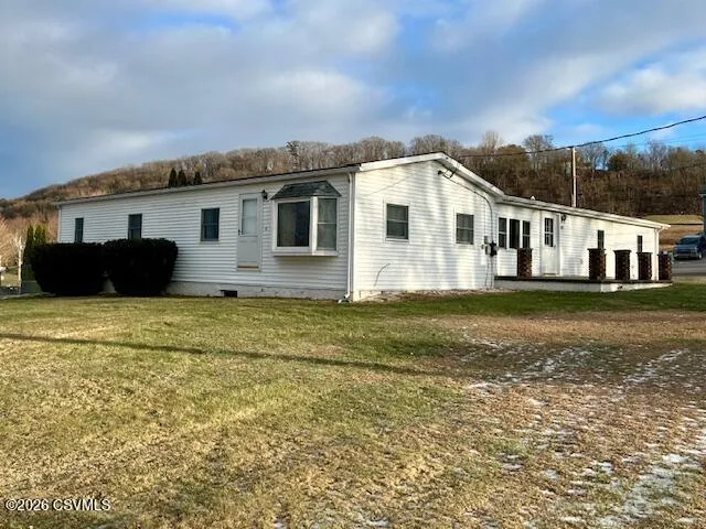 1027 Market St, Nescopeck, PA 18635