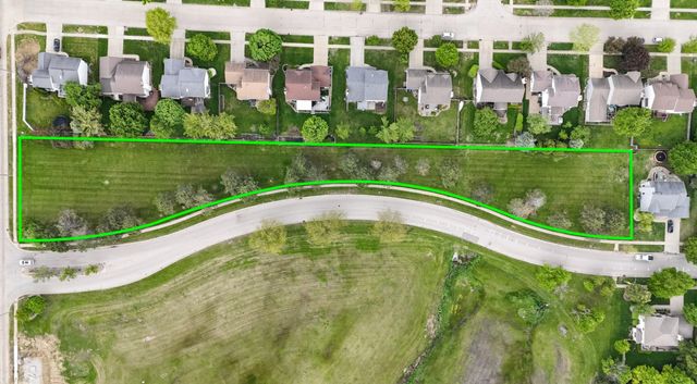 Eagle Crest Rd, Bloomington, IL 61704