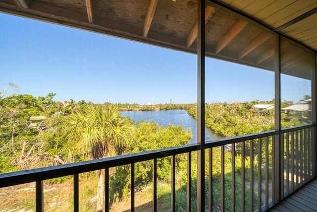 2320 Wooster Ln #3, Sanibel, FL 33957