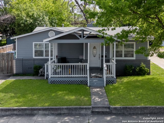 2832 E HOUSTON ST, San Antonio, TX 78202