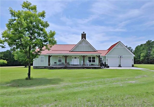 530 Browning Dr, Saint Pauls, NC 28384