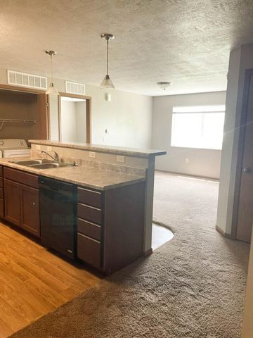 8740 W  32nd St   #6bf6d4609, Sioux Falls, SD 57106