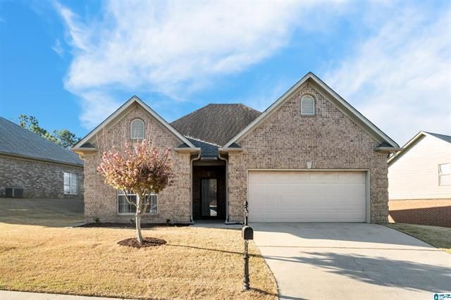 2931 Summit Dr, Fultondale, AL 35068