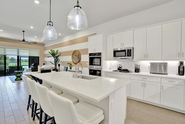 8334 W Blue Spring Drive #8334, Pompano Beach, FL 33067