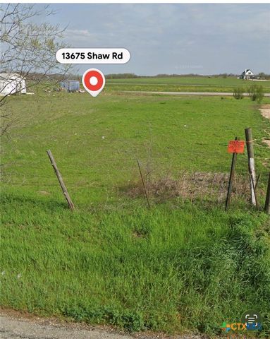 13675 Shaw Rd, Rogers, TX 76569