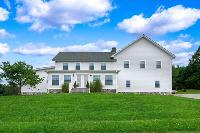 143 Sterrett Rd, Grove City, PA 16127
