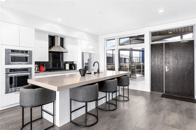 8925 W  Flamingo Rd #325, Las Vegas, NV 89147
