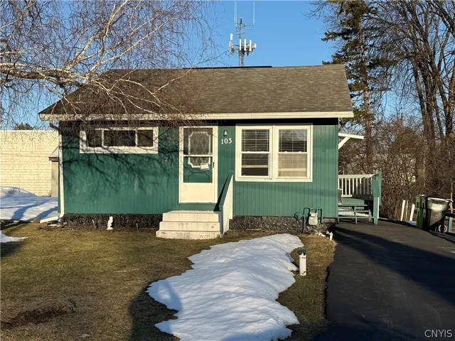 103 Toas Ave, Mattydale, NY 13211