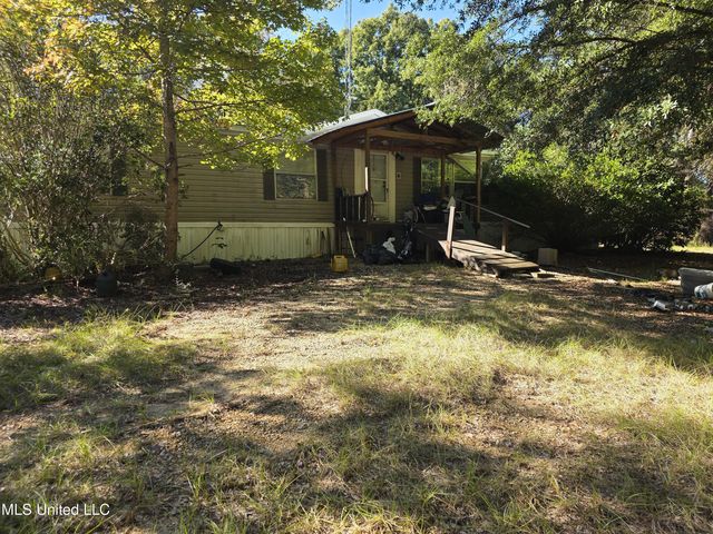 2862 Wallace Dr SW, Bogue Chitto, MS 39629