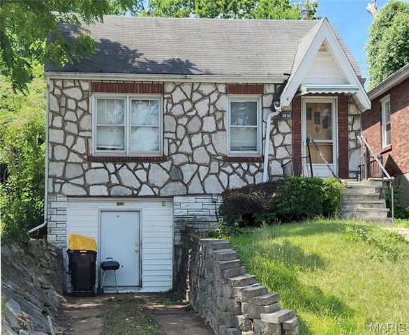 6930 Glenmore Ave, Saint Louis, MO 63121