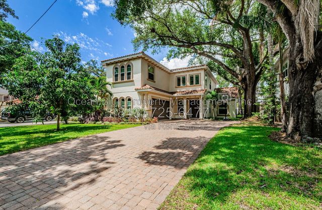 3107 W  Lawn Ave, Tampa, FL 33611
