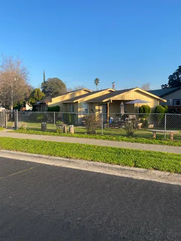 1015 Vernon St, Roseville, CA 95678