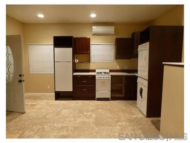 6396 Estrella Ave, San Diego, CA 92120
