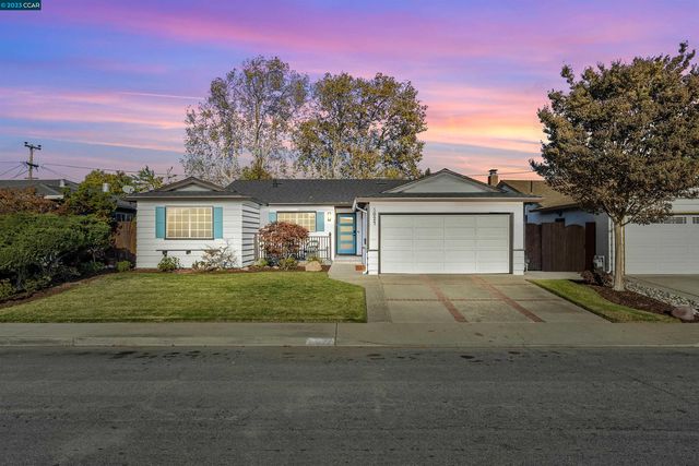 5027 Yellowstone Park Dr, Fremont, CA 94538