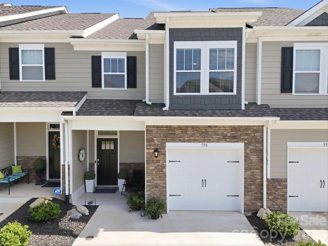 198 Creekview Rd, Hendersonville, NC 28792