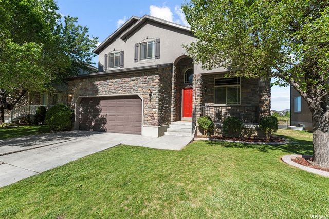 10559 N  Sugarloaf Dr, Cedar Hills, UT 84062