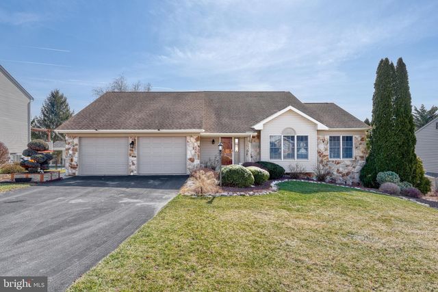 3356 Overview Dr, York, PA 17406