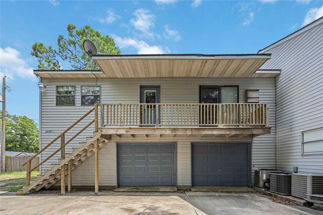 2119 N  Austin Ave #C, Pearland, TX 77581