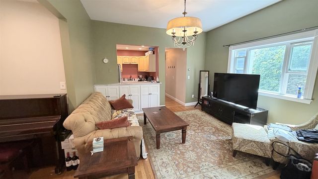83 Munroe St, Somerville, MA 02143