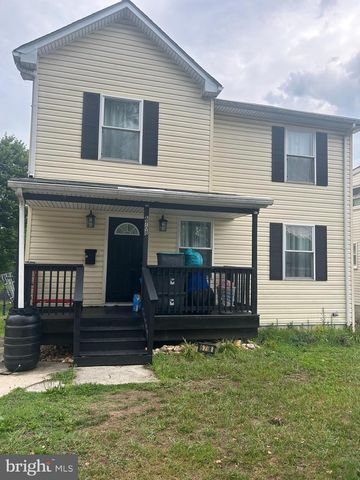 6708 Boxwood Dr, Suitland, MD 20746