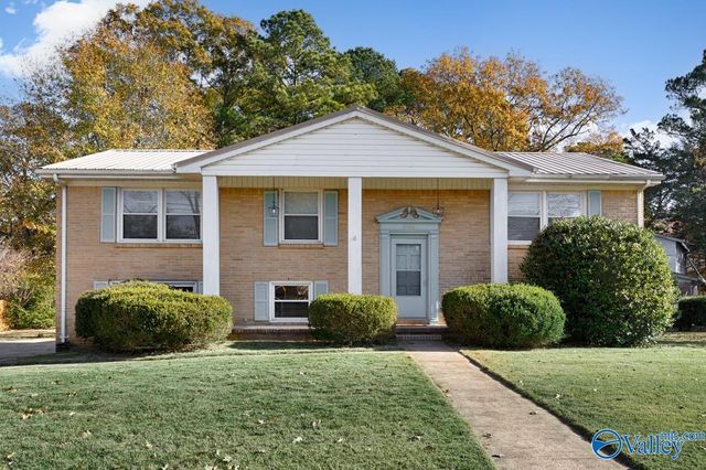 500 Forrest Park Ct NW, Huntsville, AL 35806