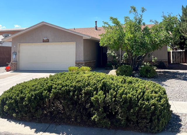 6642 Lamy St NW, Albuquerque, NM 87120