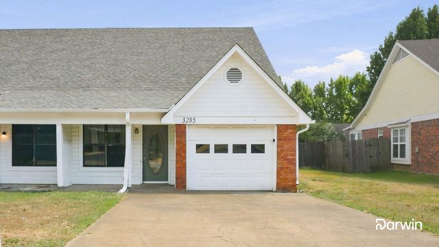 3285 Edenshire Ln, Horn Lake, MS 38637