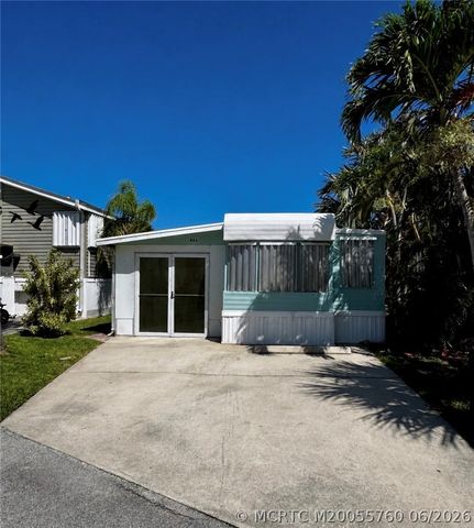 466 Nettles Blvd, Jensen Beach, FL 34957
