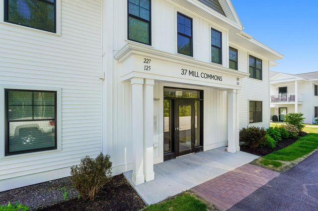 37 Mill Commons Dr #227, Scarborough, ME 04074