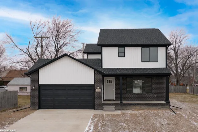Tennessee St, Roseville, MI 48066