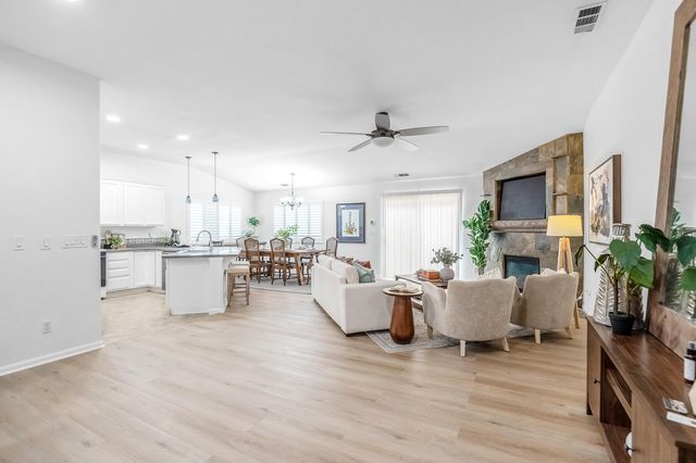 3603 N Minden Court, Visalia, CA 93291