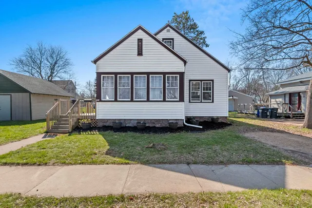 215 S  Union St, Shawano, WI 54166
