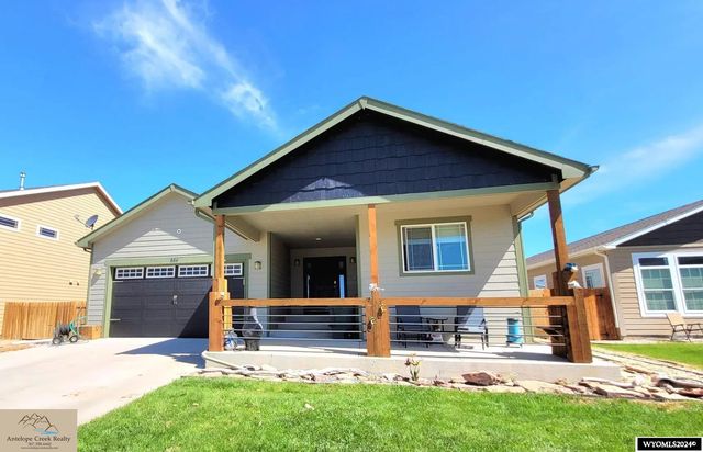 854 Flicker St, Douglas, WY 82633