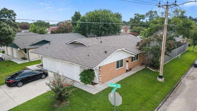 1402 Ramada Dr, Houston, TX 77062