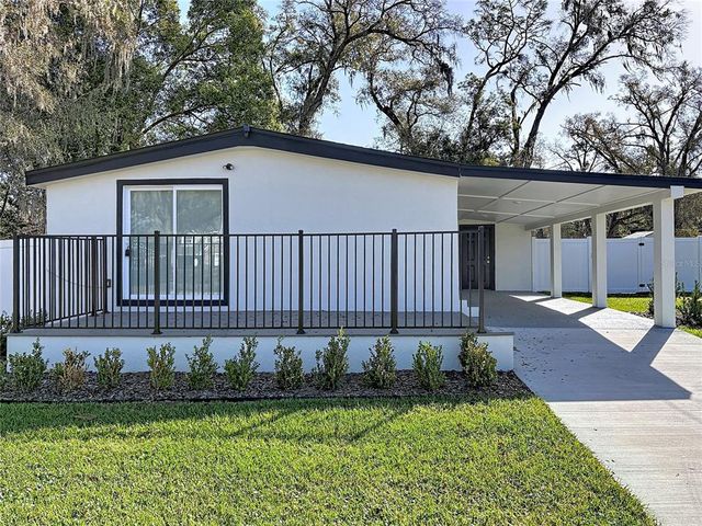 31700 Orange St, Sorrento, FL 32776
