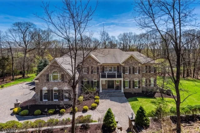 3 Quarterhorse Xing, Sparta, NJ 07871