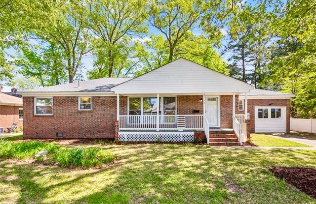 2757 Heutte Dr, Norfolk, VA 23518