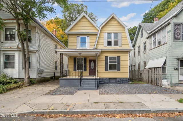 28 Mynderse Street, Schenectady, NY 12307