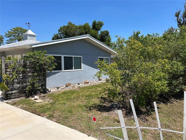 5313 Kensington St, Sarasota, FL 34232